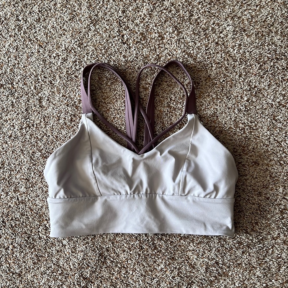 Lululemon sports bra